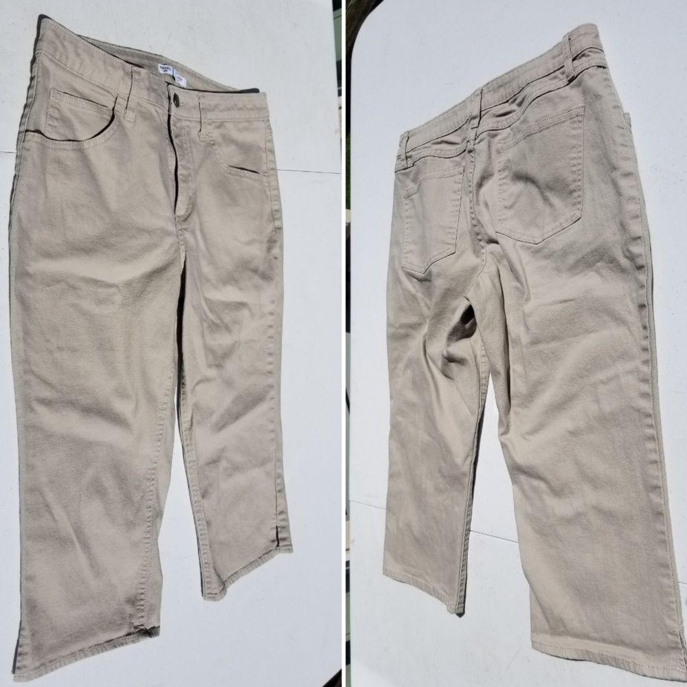 Lee Riders Capris Mid Rise Khaki Denim